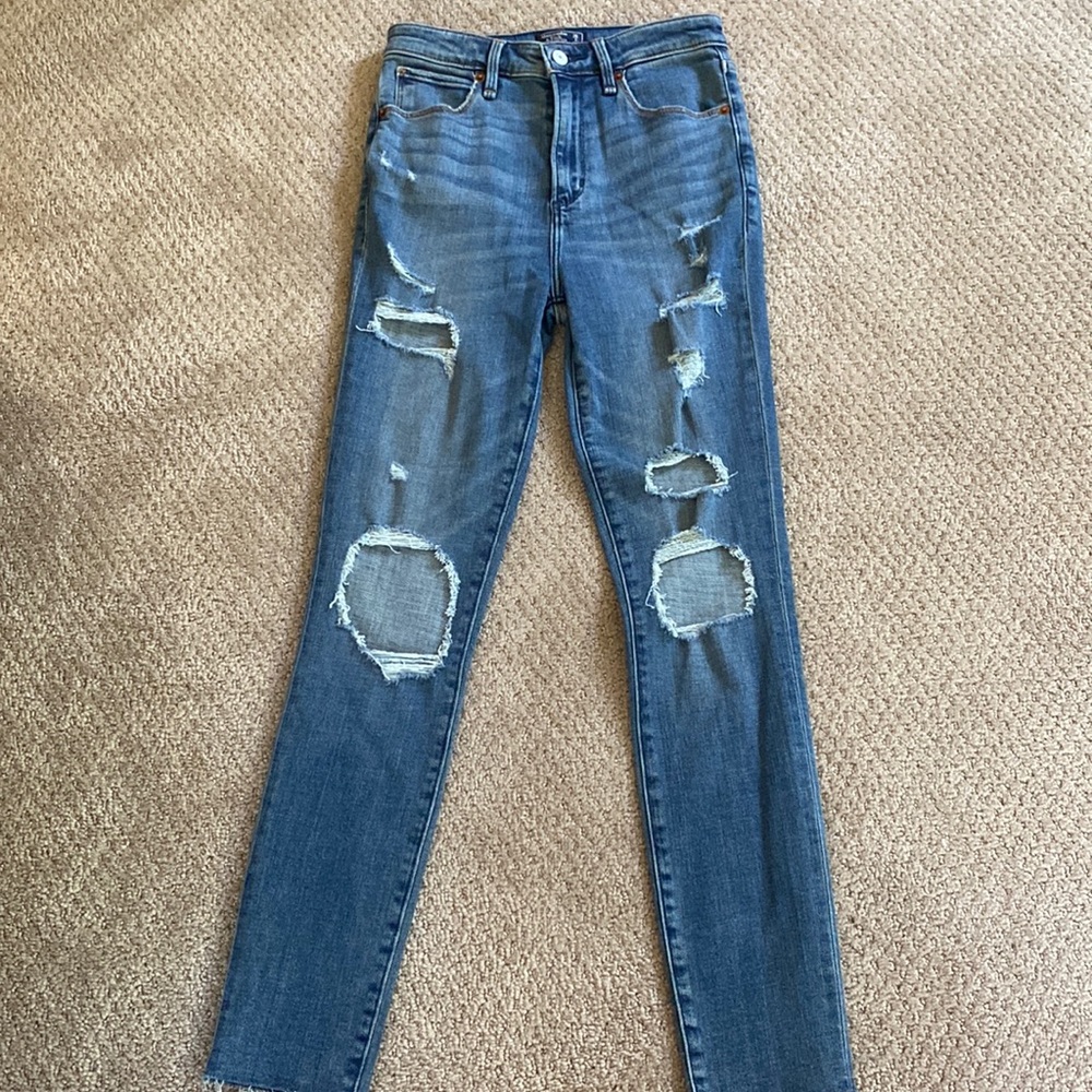 Abercrombie size 2 high rise ripped jeans